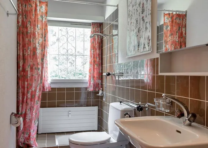 Chesa Muot Marias - *